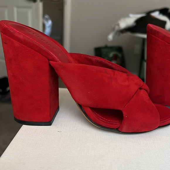 Title: ALUMNAE Style 356 Block Heel Mules in Rosso Red Camoscio - Picture 2 of 6